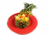 Receta de piña baby, rellena con frutas tropicales