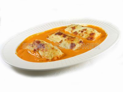 Canelones de merluza al pimiento del piquillo